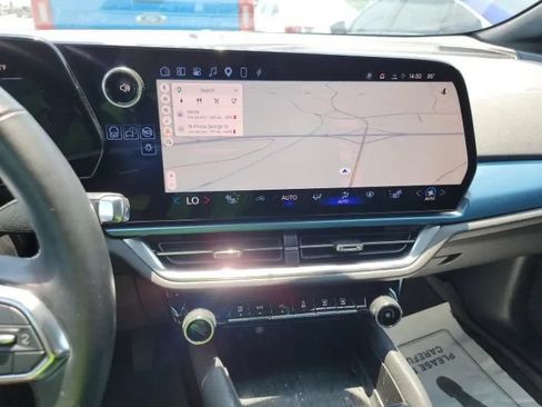 Used 2024 Chevrolet Equinox EV LT FWD image 6