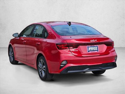 Used 2024 Kia Forte LXS image 8