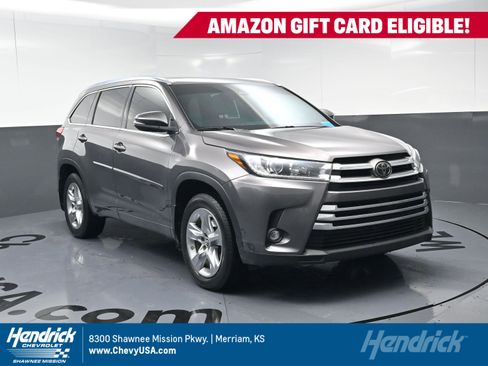 Used 2019 Toyota Highlander Limited image 1