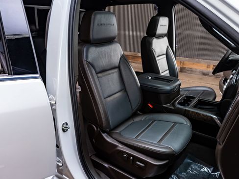 Used 2021 GMC Sierra 2500 Denali w/ Denali Ultimate Package AWD/4WD image 31