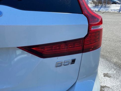 Used 2025 Volvo V60 B5 Cross Country Plus image 31