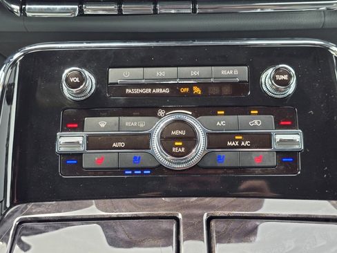 Used 2021 Lincoln Navigator Reserve image 48