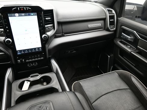 Used 2023 RAM 2500 Laramie w/ Night Edition image 39