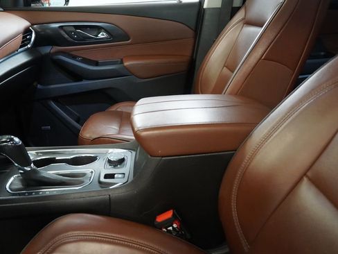 Used 2018 Chevrolet Traverse High Country AWD/4WD image 7