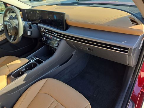 Used 2025 Hyundai Sonata Limited image 33