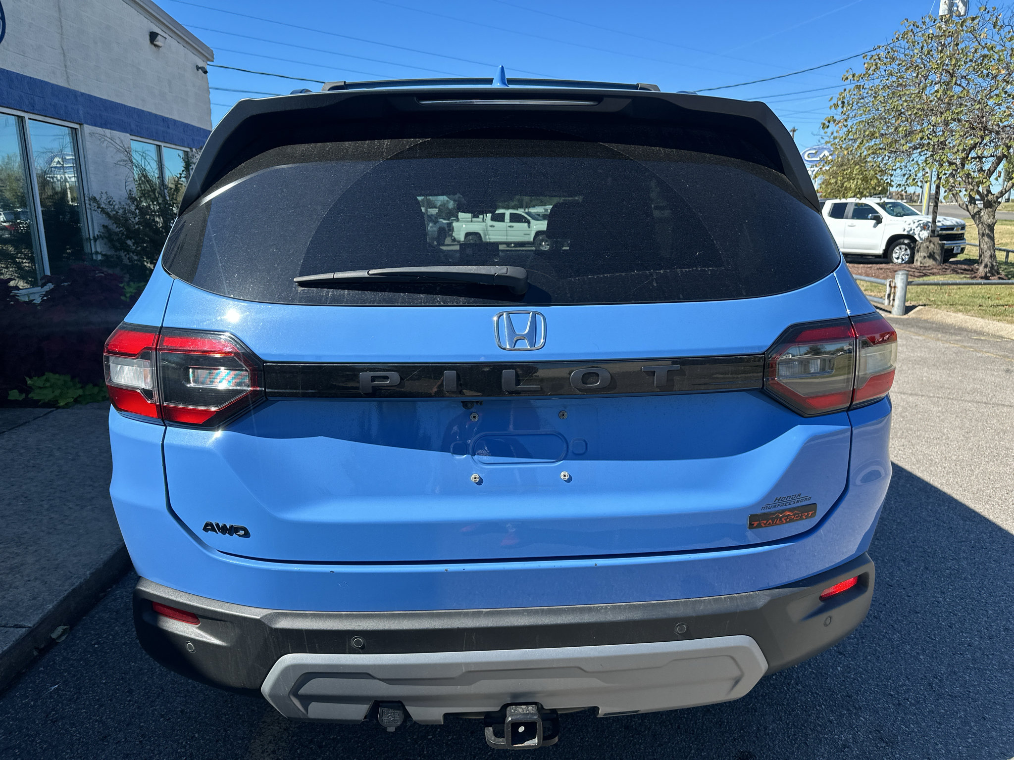 Used 2025 Honda Pilot TrailSport image 5