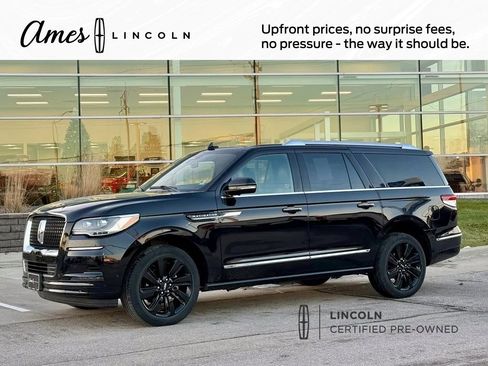 Used 2022 Lincoln Navigator L Reserve image 1