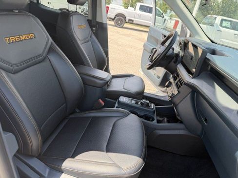 Used 2025 Ford Maverick Tremor AWD/4WD image 37