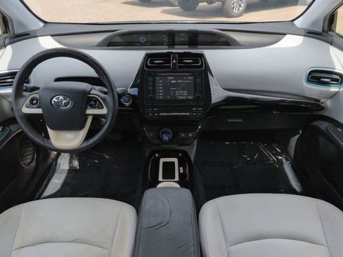 Used 2016 Toyota Prius Four FWD image 14