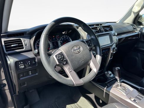 Used 2015 Toyota 4Runner Limited image 11