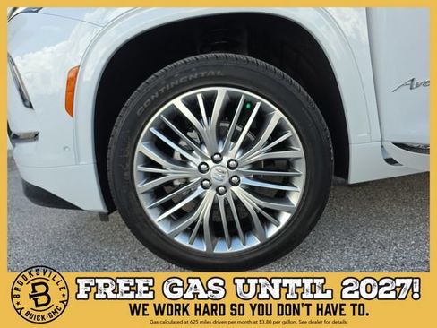 New 2027 Buick Enclave Avenir w/ LPO, Floor Liner Package FWD image 31