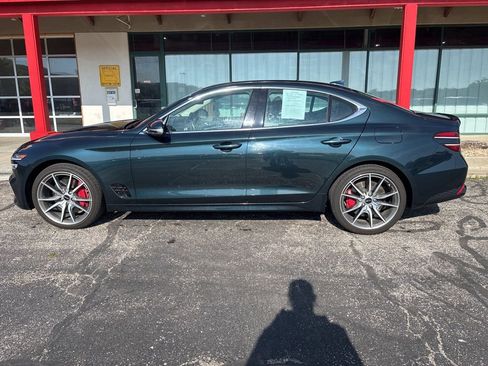 Used 2025 Genesis G70 2.5T RWD image 8