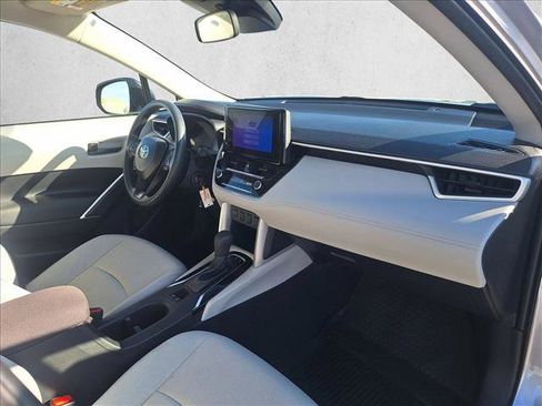 Certified 2024 Toyota Corolla Cross L image 19