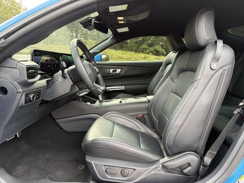 Used 2025 Ford Mustang Premium RWD image 11