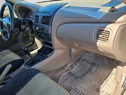 Used 2004 Nissan Sentra S FWD image 19