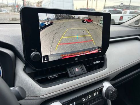 Used 2023 Toyota RAV4 XLE Premium image 32