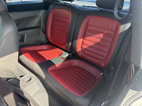 Used 2012 Volkswagen Beetle 2.0T w/ Lamp & Wheel Pkg FWD image 19