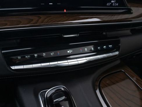 Used 2023 Cadillac Escalade Sport Platinum w/ Heavy-Duty Trailer Package AWD/4WD image 27