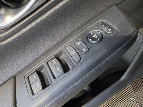 Certified 2025 Honda CR-V EX image 15