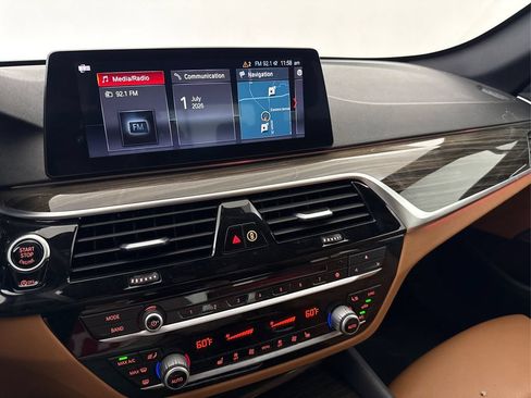 Used 2019 BMW 530i RWD image 38
