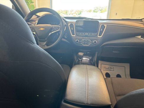 Used 2024 Chevrolet Malibu LT FWD image 8