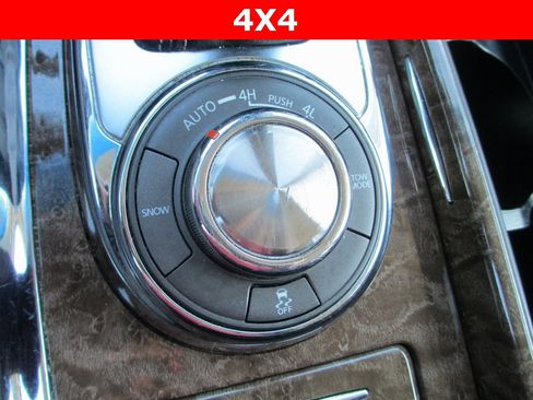 Used 2015 INFINITI QX80 4WD w/ Driver's Assistance Package image 31