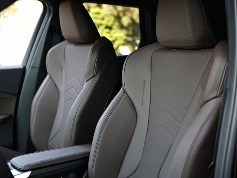 Used 2025 BMW X1 xDrive28i w/ Technology Package image 22