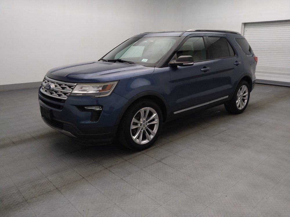 Used 2019 Ford Explorer XLT w/ Equipment Group 202A FWD image 2