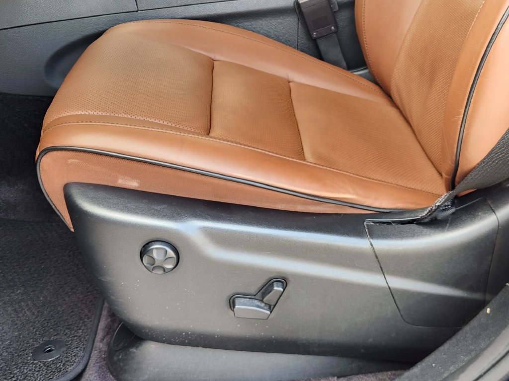 Used 2018 Jeep Grand Cherokee Summit w/ Skid Plate Group AWD/4WD image 23