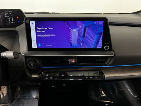 Certified 2024 Toyota Prius XLE image 18