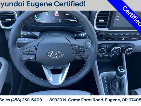 Used 2025 Hyundai Venue SEL FWD image 18