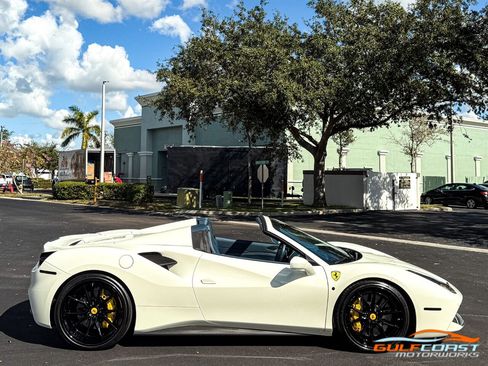 Used 2018 Ferrari 488 Spider image 62