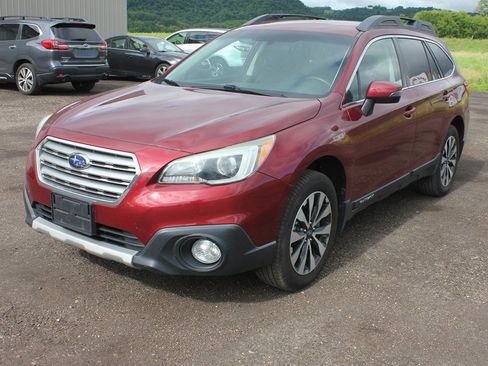 Used 2015 Subaru Outback 2.5i Limited AWD/4WD image 1