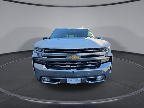 Certified 2019 Chevrolet Silverado 1500 LTZ AWD/4WD image 3