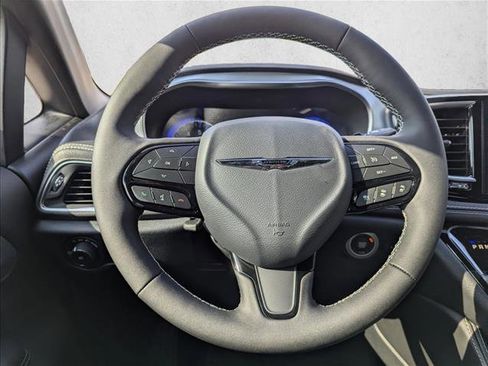 New 2026 Chrysler Pacifica Limited w/ S Appearance Package image 15