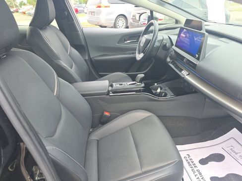 Used 2023 Toyota Prius XLE AWD/4WD image 10