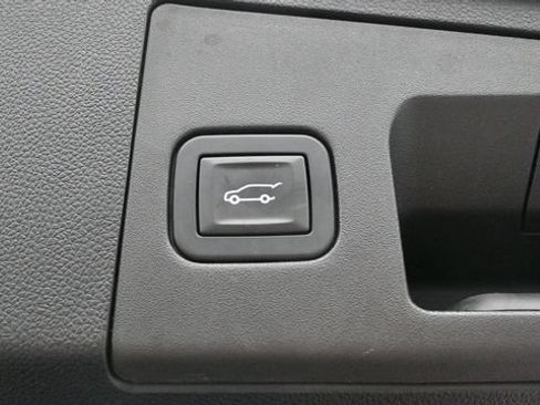 Used 2019 Cadillac XT4 Premium Luxury AWD/4WD image 13