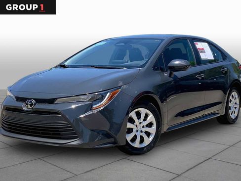 Used 2024 Toyota Corolla LE FWD image 1