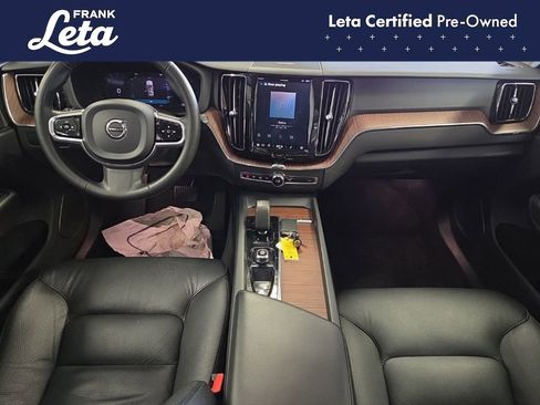 Used 2024 Volvo XC60 B5 Plus image 17