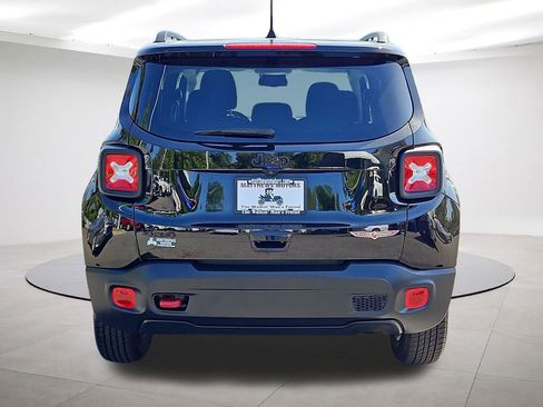 Used 2023 Jeep Renegade Trailhawk AWD/4WD image 6