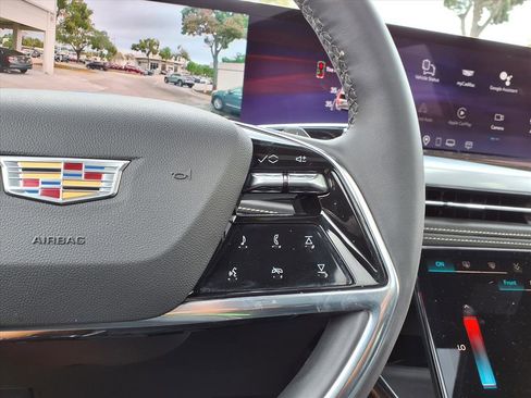 Certified 2025 Cadillac Escalade Premium Luxury image 27