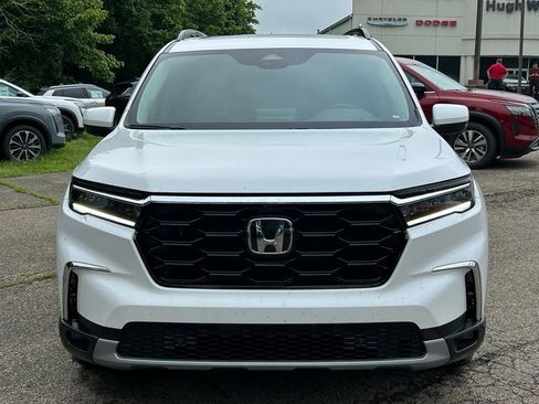 Used 2023 Honda Pilot Elite image 2