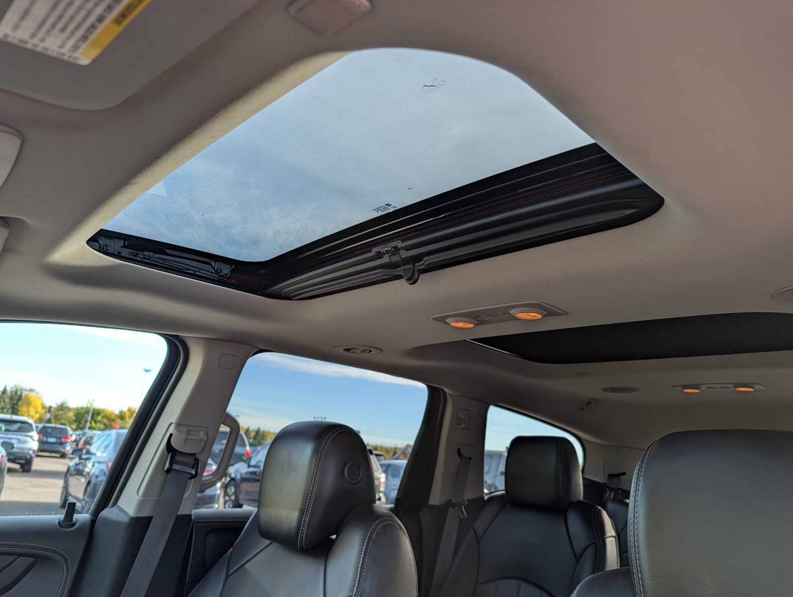 Used 2014 Chevrolet Traverse LTZ AWD/4WD image 22