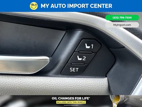 Used 2023 Toyota RAV4 Limited AWD/4WD image 11