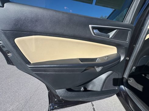 Used 2022 Ford Edge SEL w/ Convenience Package image 12