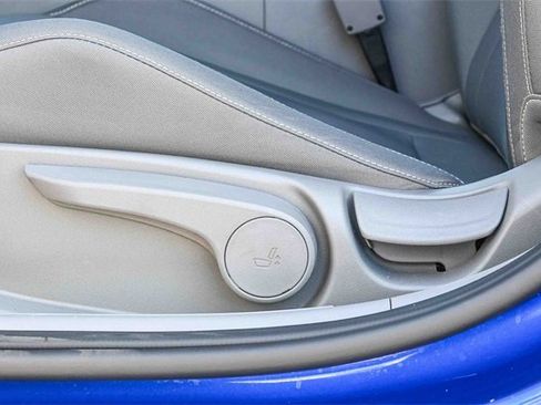 Certified 2025 Hyundai Elantra Sport image 23