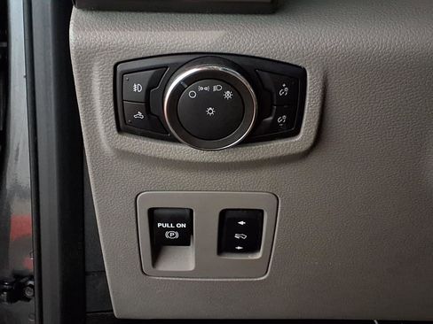 Used 2018 Ford F150 XLT w/ Equipment Group 302A Luxury image 19