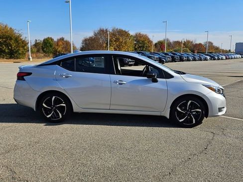 New 2025 Nissan Versa SR w/ Trunk Package image 15