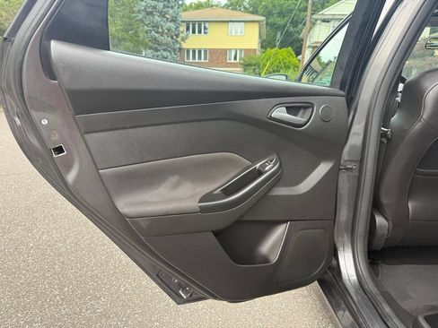 Used 2017 Ford Focus ST w/ Equipment Group 402A FWD image 27