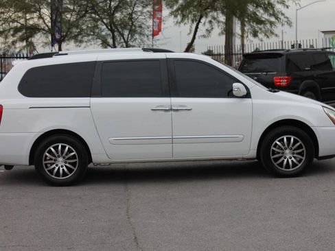 Used 2012 Kia Sedona EX w/ Luxury Pkg FWD image 9
